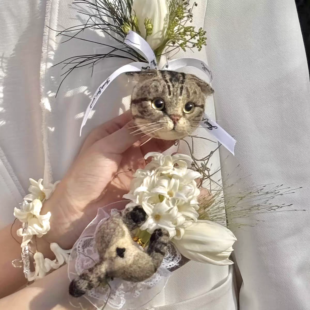 Custom Pet Portrait Pendant / Wedding Brooch / Decorative Figurine