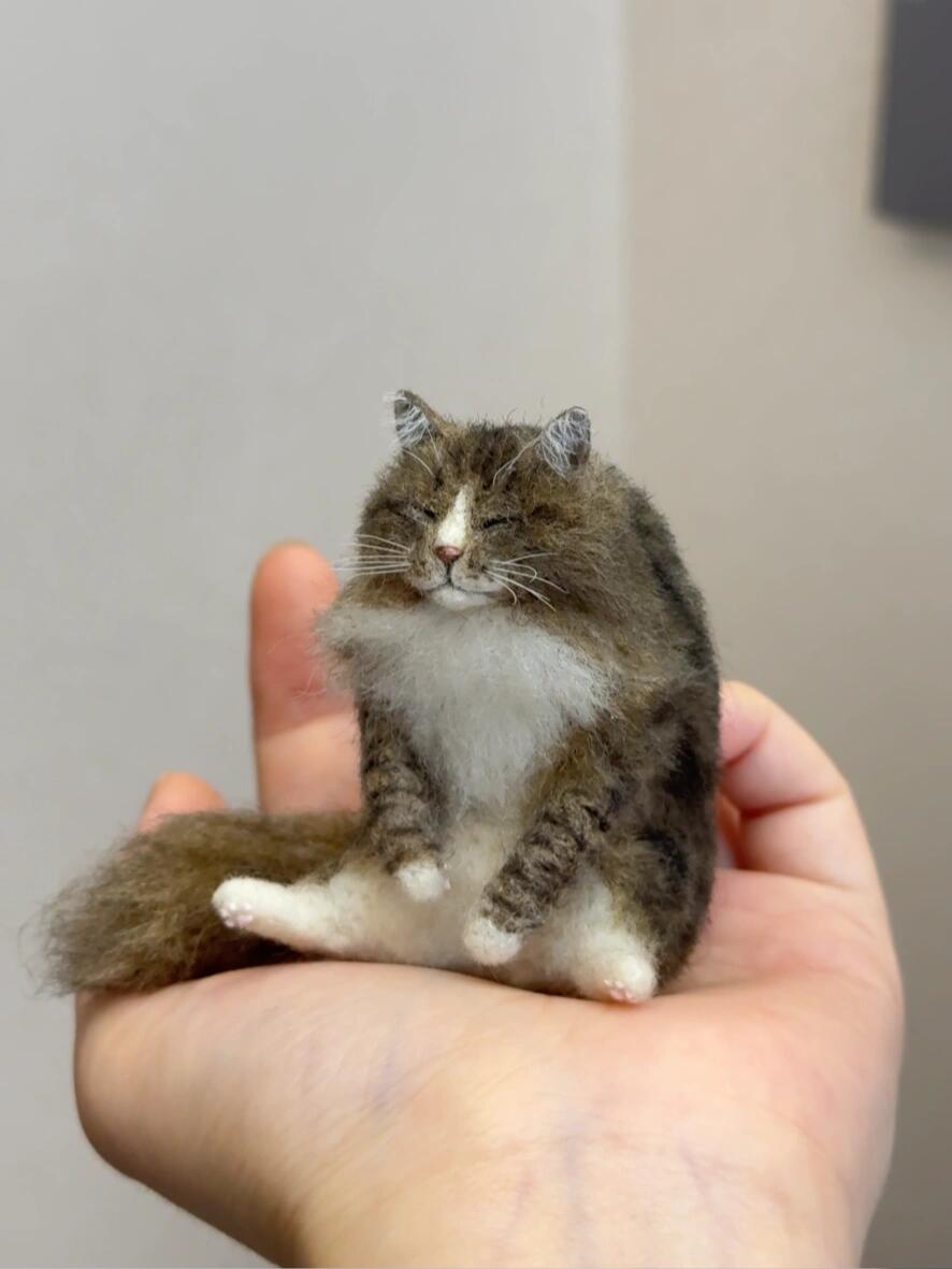 Mini Full-Body Figurine